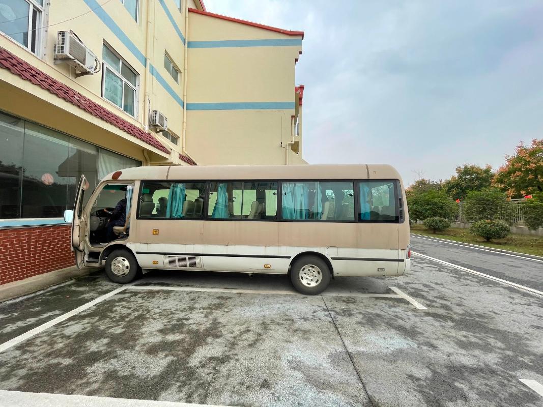 合客牌HK6700K4（皖R04606）大型普通客车转让公告(国资监测编号GR2025AH2002673)