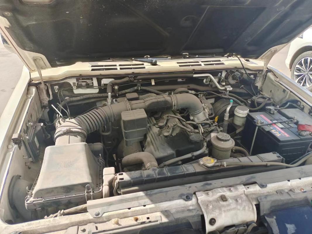 （蒙CYD139）猎豹牌LBA6482LQ4小型普通客车2.4L（中国移动通信集团内蒙古有限公司乌海分公司）(国资监测编号GR2026NM1000076)