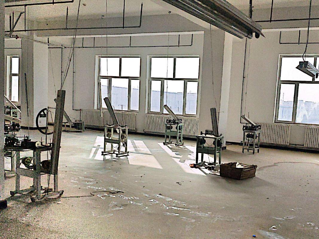 新疆昆石城建投资有限公司转让一批缝纫设备（缝盘机、缝盘机桌、熨烫机）（资产包二）(国资监测编号GR2025XJ1001409)