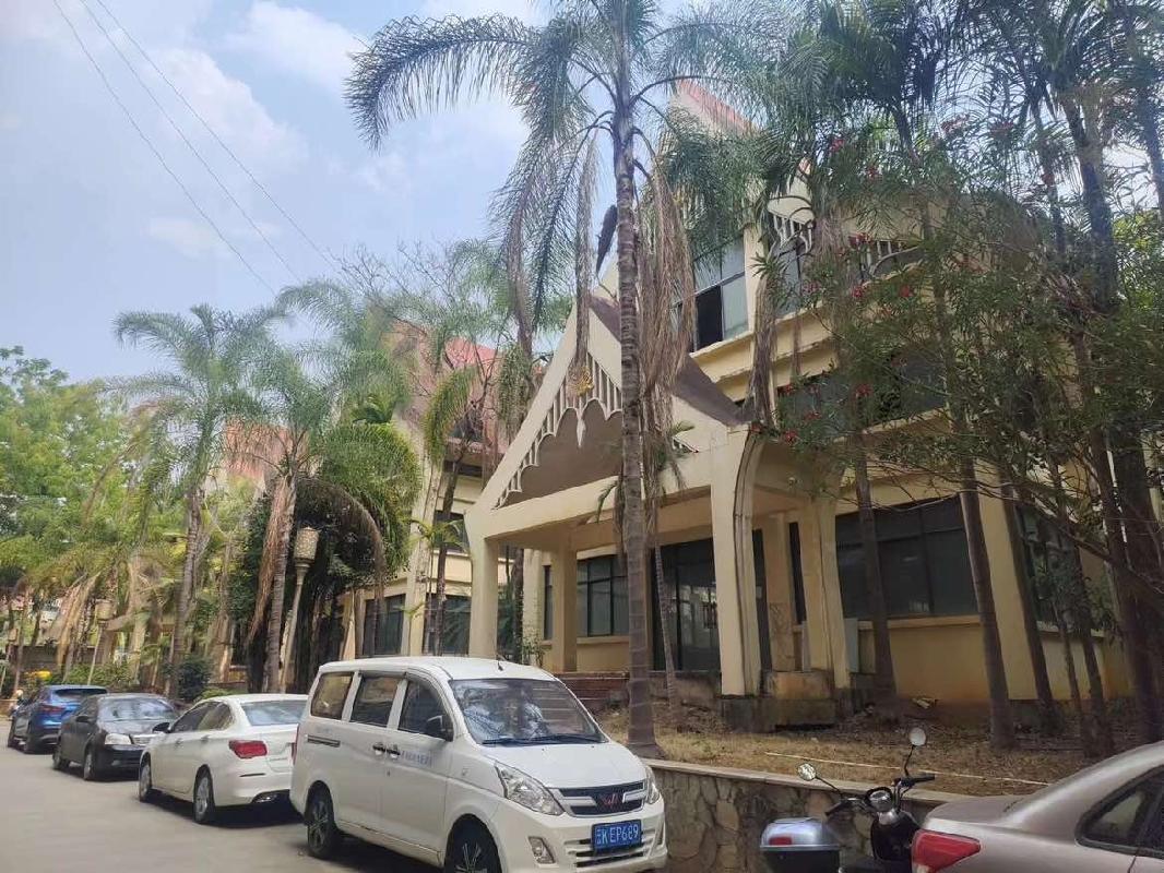 景洪市庄幕路5号会展小区房产一批