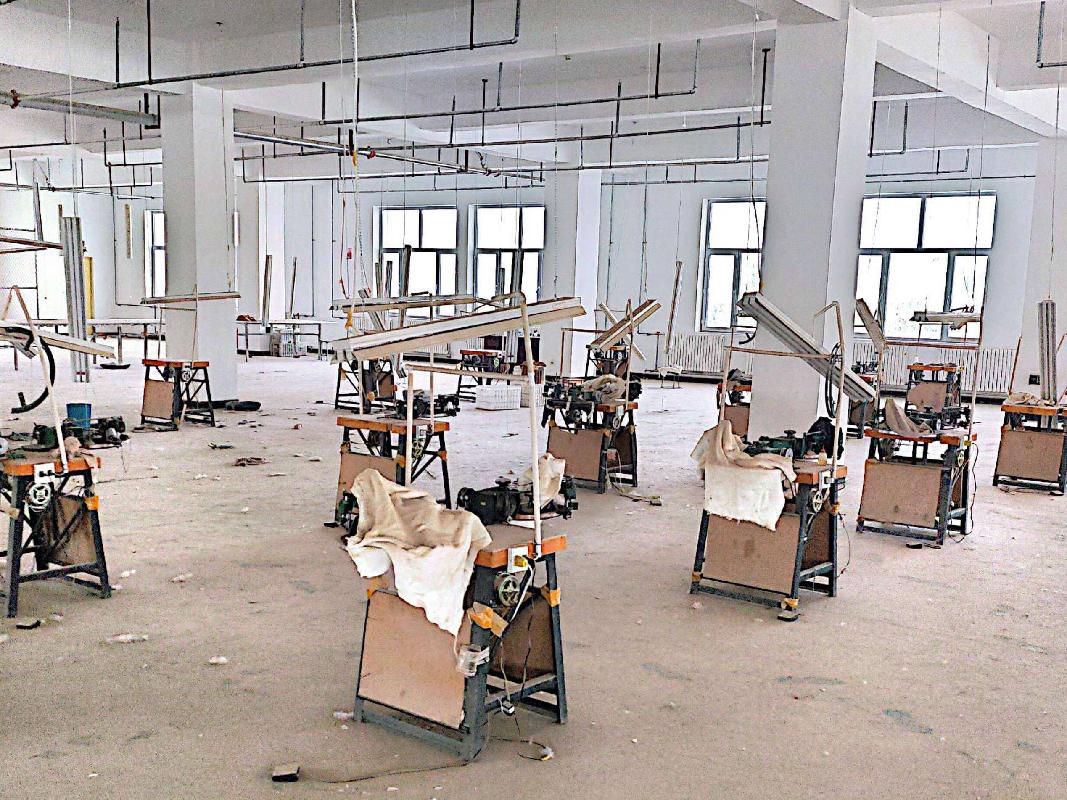 新疆昆石城建投资有限公司转让一批缝纫设备（缝盘机、缝盘机桌、熨烫机）（资产包二）(国资监测编号GR2025XJ1001409)