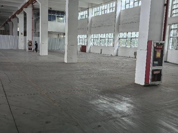 华冠地块4号楼101室招租公告