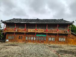 贵港市覃塘区覃塘街道龙凤村约450㎡空地（含建筑）招租项目