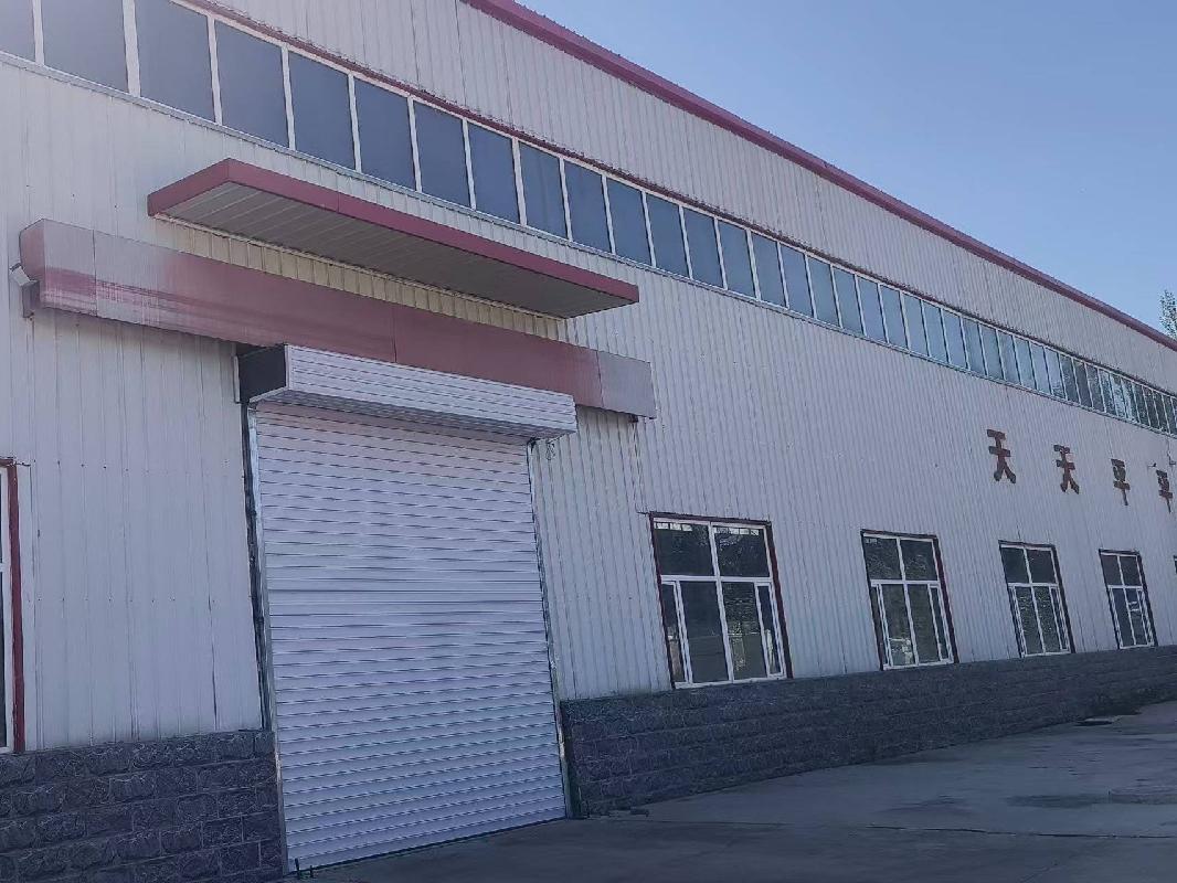 内蒙古赤峰市阿鲁科尔沁旗省道303公路南工业园区金泽阿旗分公司内水泥杆生产车间、机器设备及土地使用权整体出租（年租金底价434954.00元，租期3年）