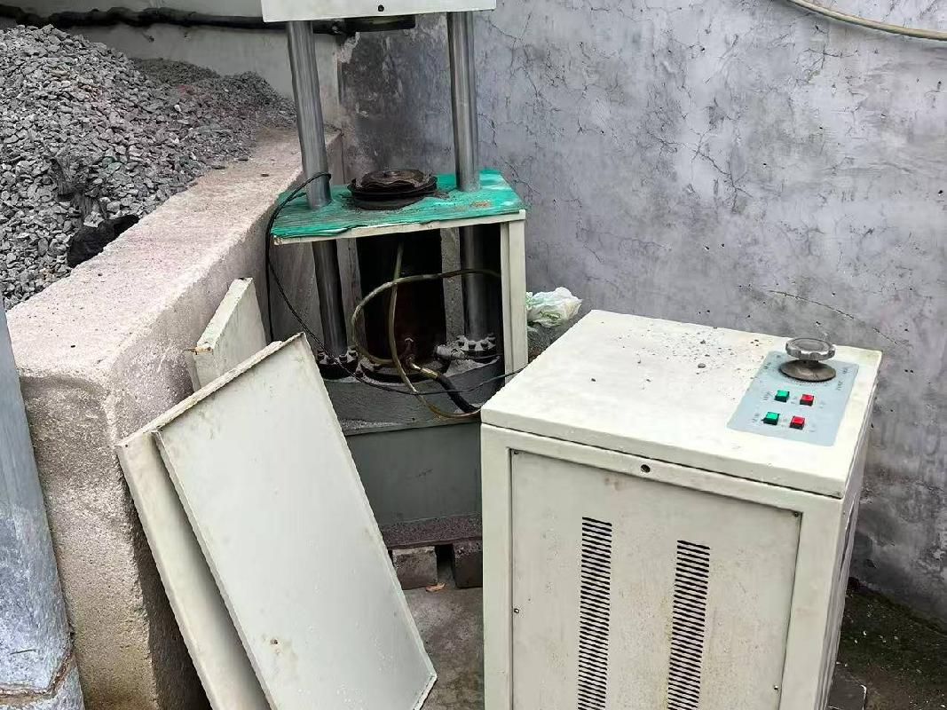 一批电液式水泥压力试验机等报废资产公开转让(国资监测编号GR2025JS1006887)