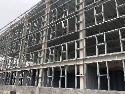 霍尔果斯经济开发区伊宁园区孵化园二期基础设施建设项目、霍尔果斯经济开发区伊宁园区农副产品精深加工产业园三期建设项目整体对外转让