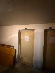 池州市贵池区迎宾花园小区A、D、E区13间储藏室转让公告