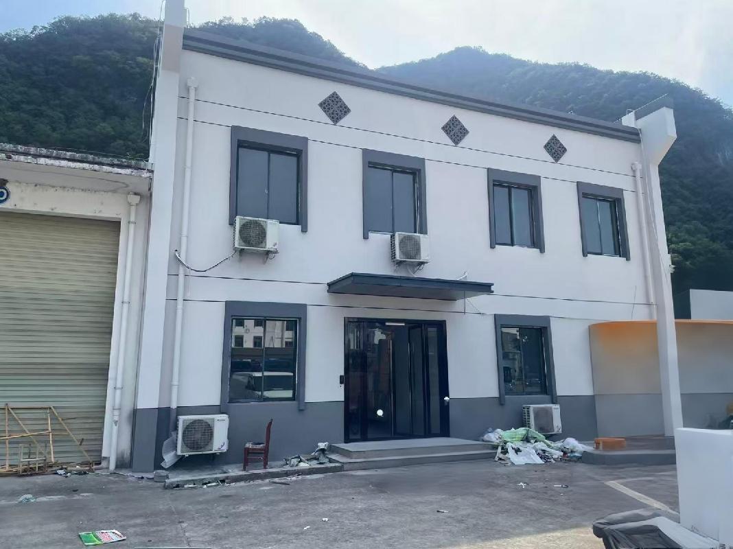石台县横渡镇金钱山路（新汽车站）约464.74平方米办公用房出租公告(国资监测编号GR2025AH2002843)
