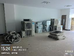 南京市玄武区进香河路33-5号302室和负二层车位13整体公开转让(国资监测编号GR2025JS1006969)