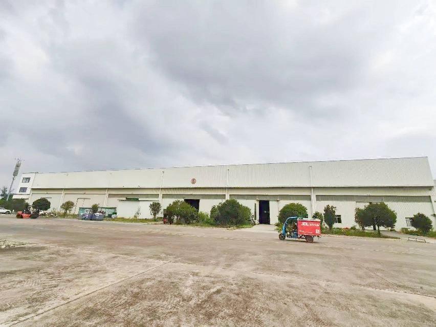 广西柳州市鹿寨飞鹿大道501号桂中建筑装饰材料物流城B区仓储6(按现状拍卖)转让公告
