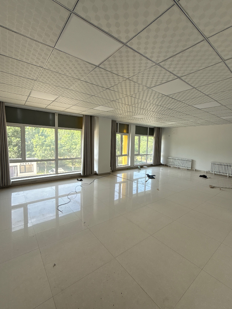 乌海市海南区公务素街海丰花园商铺232室整体出租（年租金底价53520元/年，租期2年）(国资监测编号GR2025NM1007467-3)