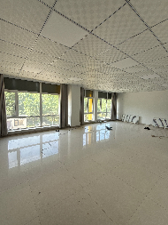 乌海市海南区公务素街海丰花园商铺232室整体出租（年租金底价53520元/年，租期2年）(国资监测编号GR2025NM1007467-3)