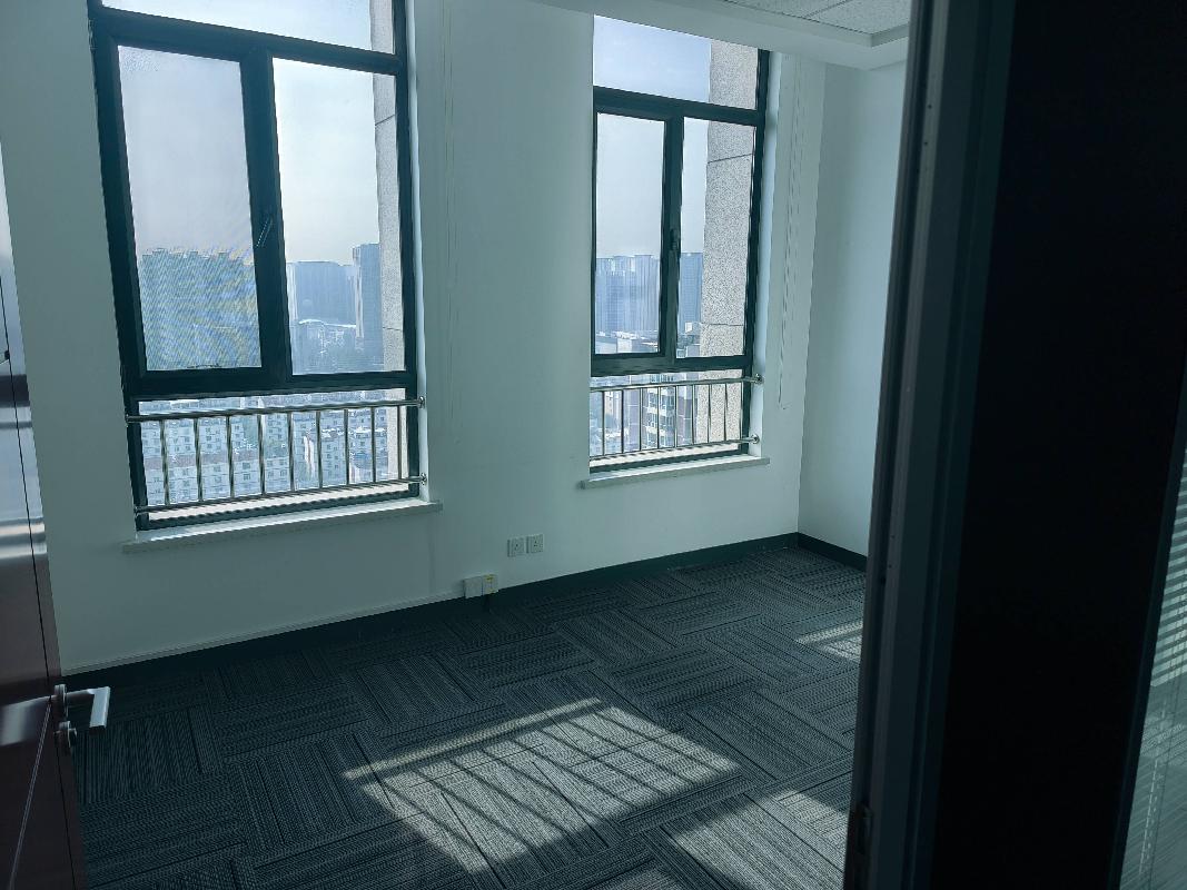 呼和浩特市赛罕区鄂尔多斯东街巨海城八区5号办公楼16层1603室招租(国资监测编号GR2025NM1007456)