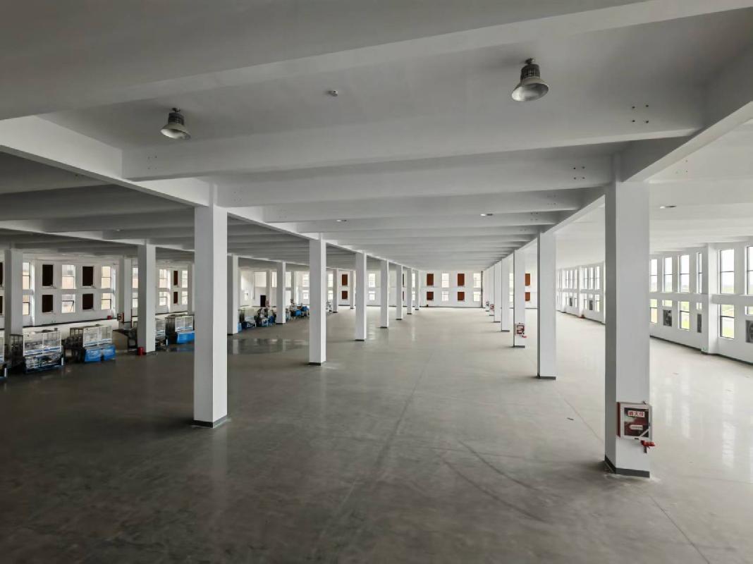 常州市新北区春桥路2号房地产及附属设施（国有工业用地11498平方米、有证房屋面积21992.24平方米）