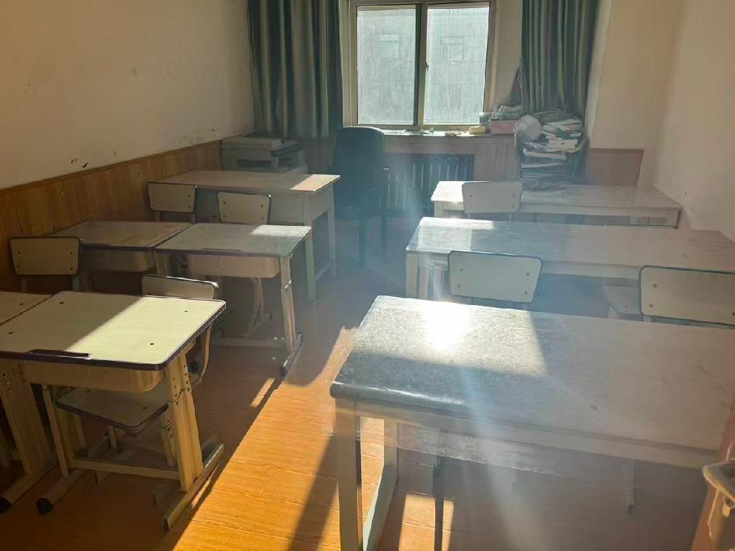 内蒙古包头市昆都仑区友谊十九小区内综合体育馆一跨二楼东南侧办公室（82250元/年（含增值税），5年，内蒙古铁花文化产业投资有限责任公司）(国资监测编号GR2025NM1007491)