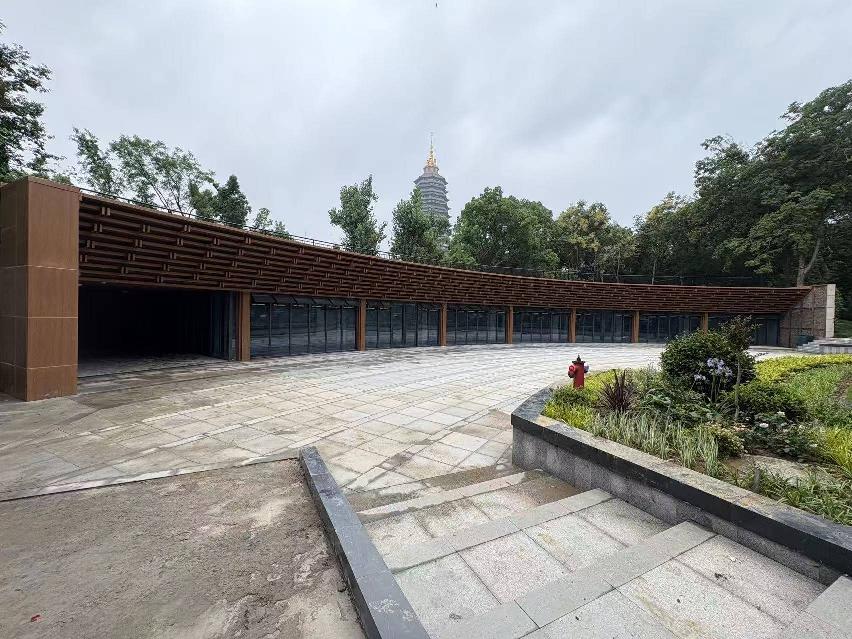 [常州市]红梅公园内北覆土建筑招租公告