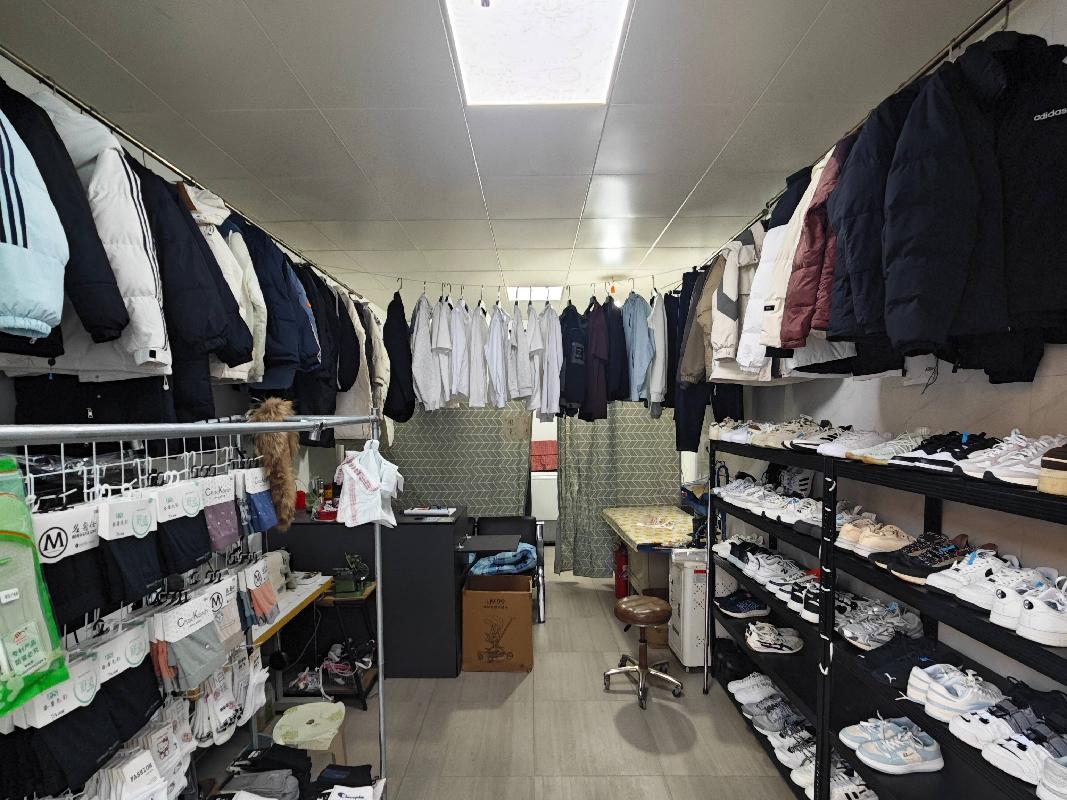 内蒙古电子信息职业技术学院餐饮中心东侧洗衣、洗鞋店出租（年招租底价：26136元，租赁期限：3年）