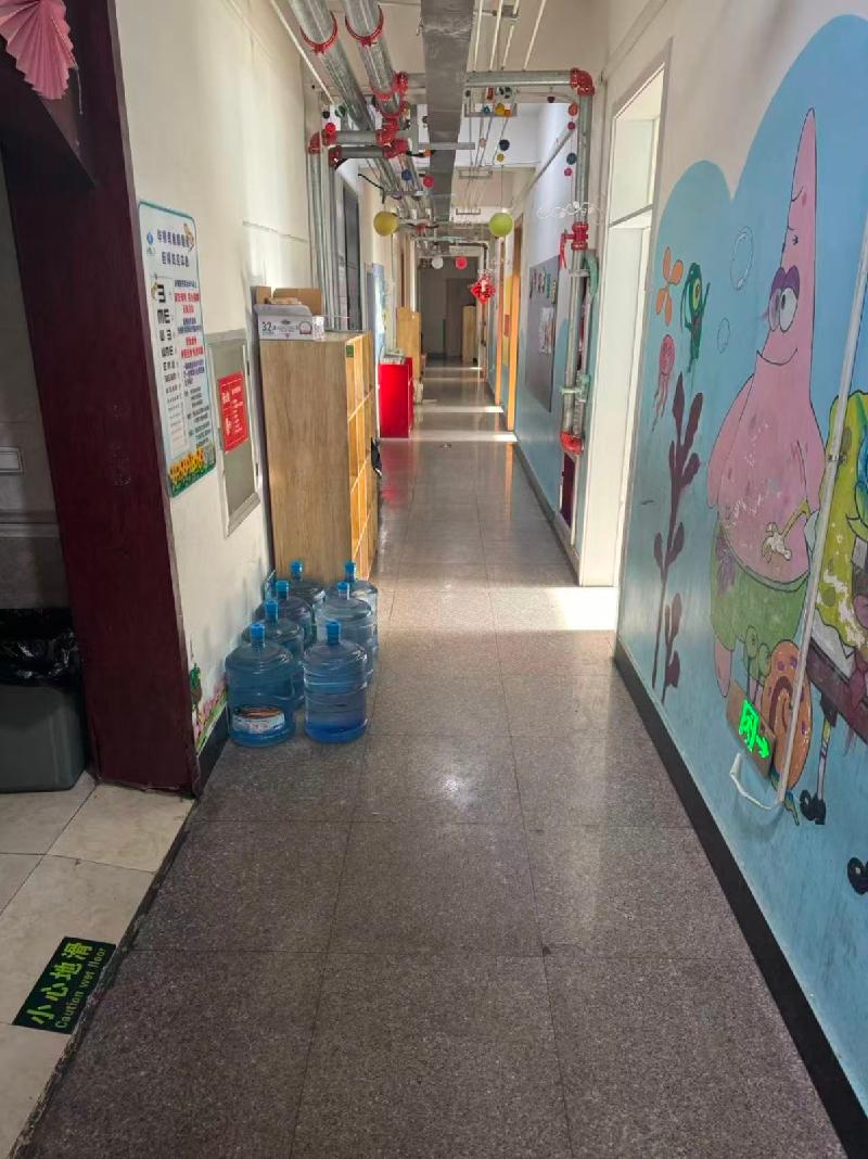 内蒙古包头市昆都仑区友谊十九小区内综合体育馆一跨二楼东南侧办公室（82250元/年（含增值税），5年，内蒙古铁花文化产业投资有限责任公司）(国资监测编号GR2025NM1007491)
