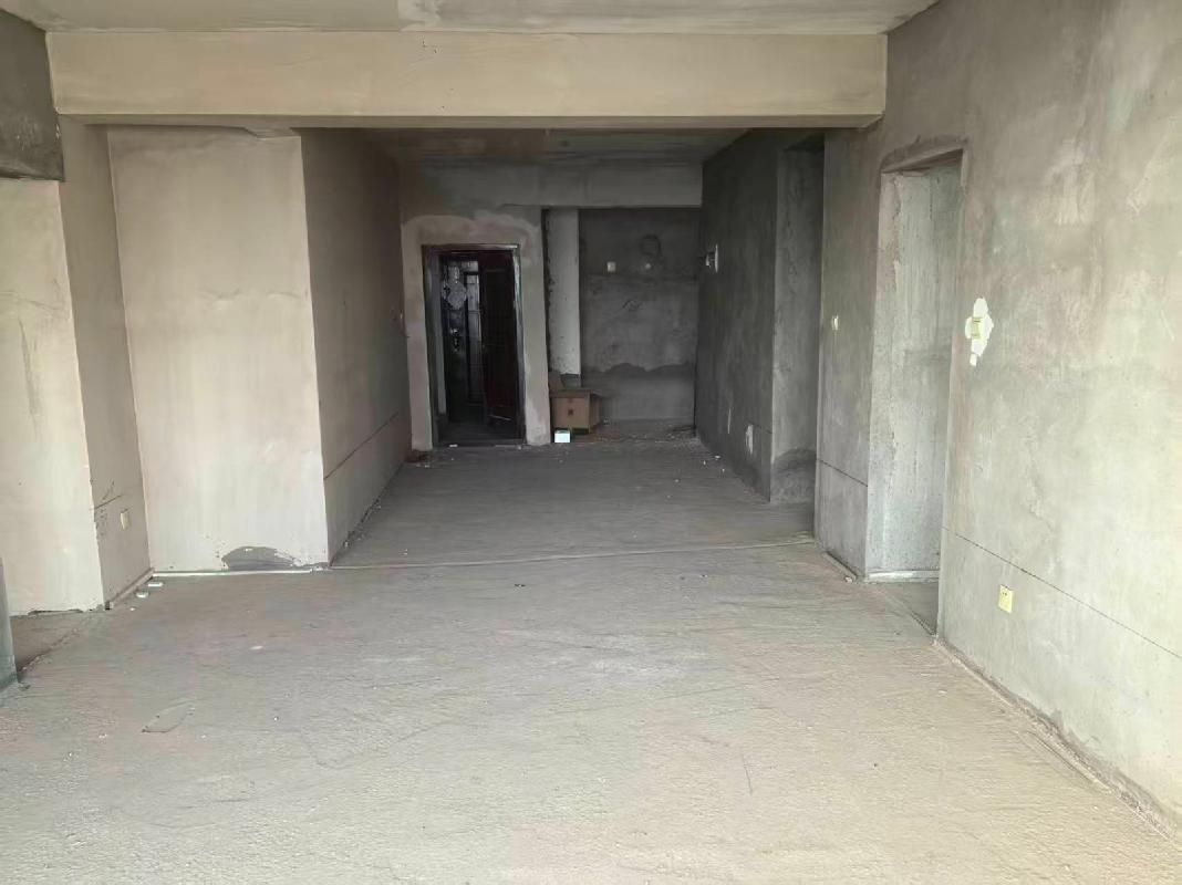 新疆天宏资产管理有限公司转让位于库车市新城街道友谊社区胜利路西3号飞越·帝都汇小区1幢1单元1903室(二次挂牌)