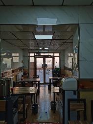 包头市阿尔丁商城北临新光西路兰州拉面底店公开招租（年租金底价：77942元，租期：3年）(内蒙古包钢房产物业集团有限公司)(国资监测编号GR2025NM1007510)