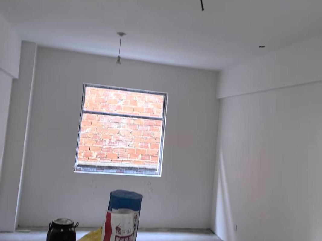 阜阳市颍泉区三里湾批发市场D区302-310室等9套住宅房产转让公告