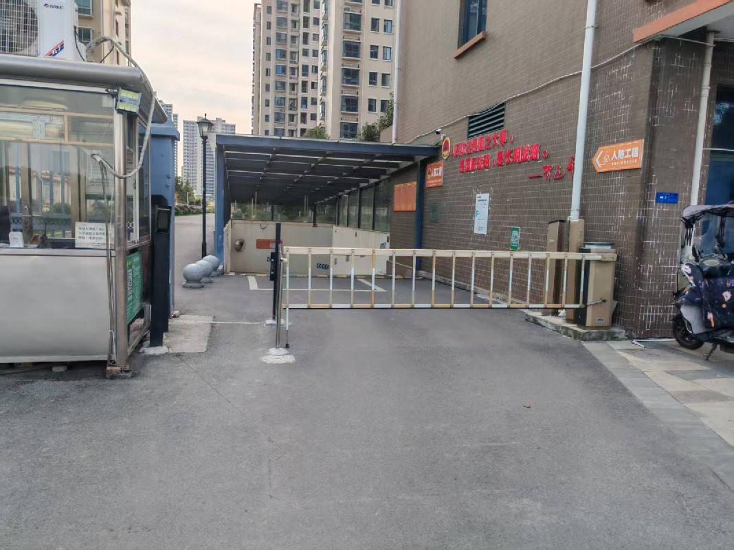 衡阳市珠晖区华天路6号1137-1267号70个车位