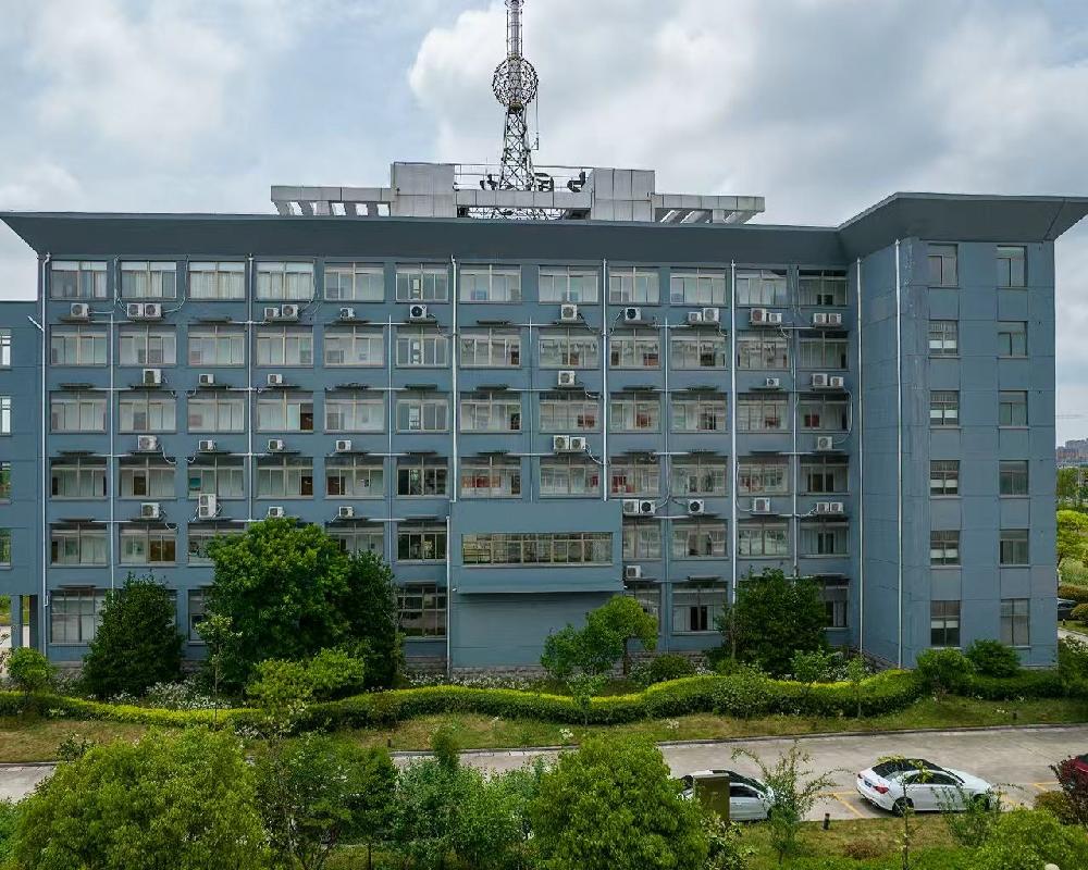 盐城市大丰区通港大道89号办公楼及综合楼区域闲置土地及地上房屋建筑、附属设施的公开招租(再次挂牌)(国资监测编号GR2025JS1007671-2)