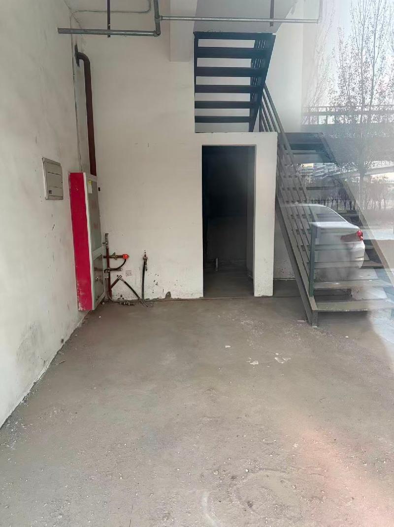 呼和浩特市新城区中交·上东国际商业一期2#底商2-109双层转让询价项目