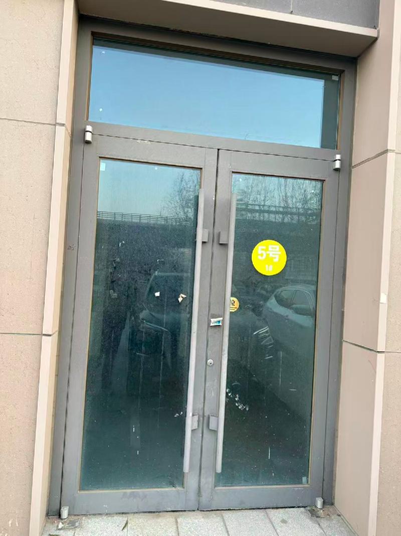 呼和浩特市新城区中交·上东国际商业二期1#底商1-105双层转让询价项目