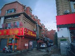 包头市稀土高新区民族东路沼潭东路西明阳景苑-1-103号底店房产出租