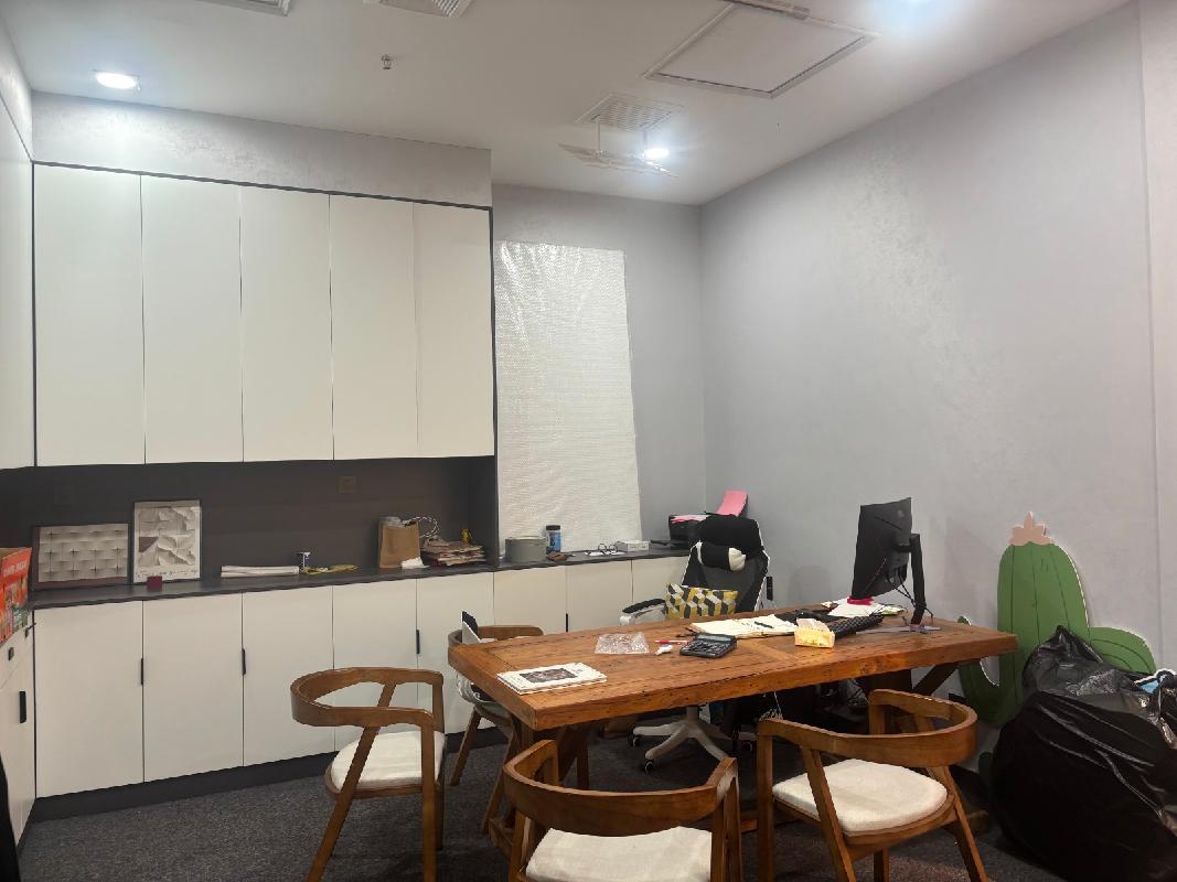 株洲华天大酒店东侧门面(国资监测编号GR2025HN1003302)