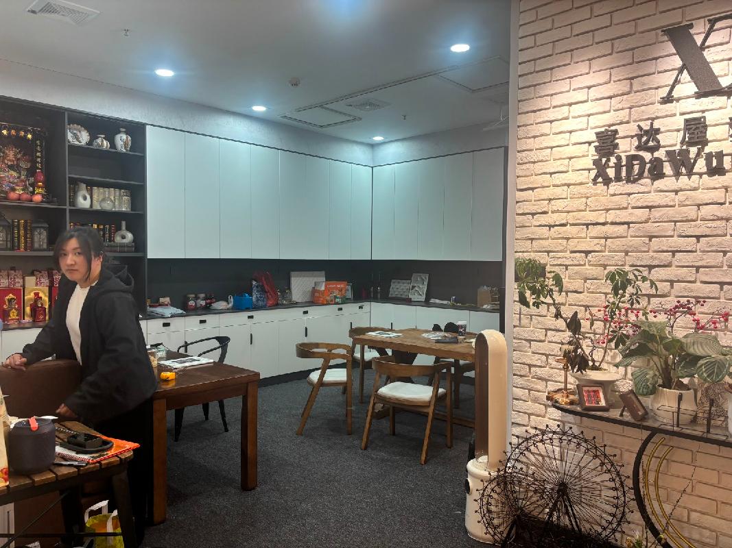 株洲华天大酒店东侧门面(国资监测编号GR2025HN1003302)