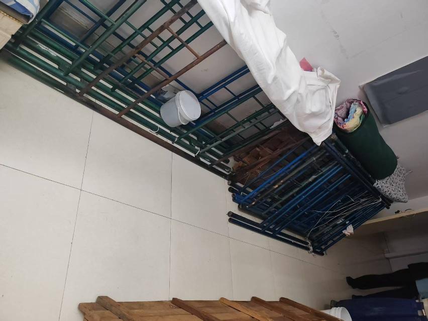 新城宾馆废旧下下铺床、铁皮更衣柜拍卖公告转让公告