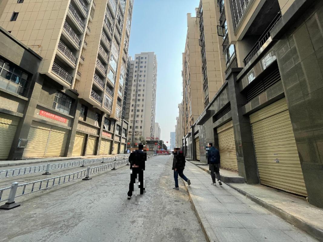 桂阳县培才路金桂世纪城临街34个门面出租