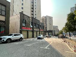 桂阳县培才路金桂世纪城临街34个门面出租