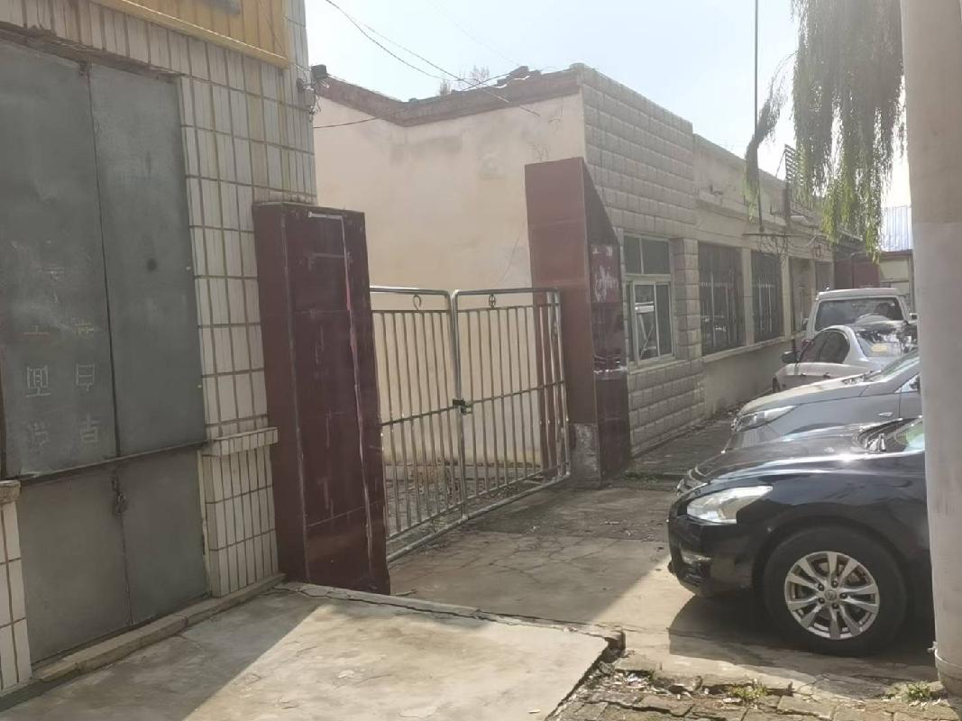 内蒙古自治区乌兰察布市凉城县鸿茅镇原质量技术监督局西侧一处土地使用权和地上构筑物公开转让（凉城县人民政府国有资产监督管理委员会）(国资监测编号GR2025NM1007929)