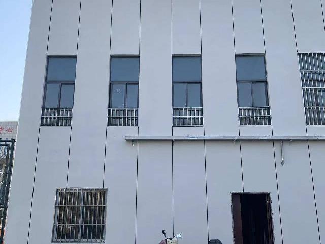 洪泽区高良涧镇洪泽三馆（新县中）面西看台A16招租公告
