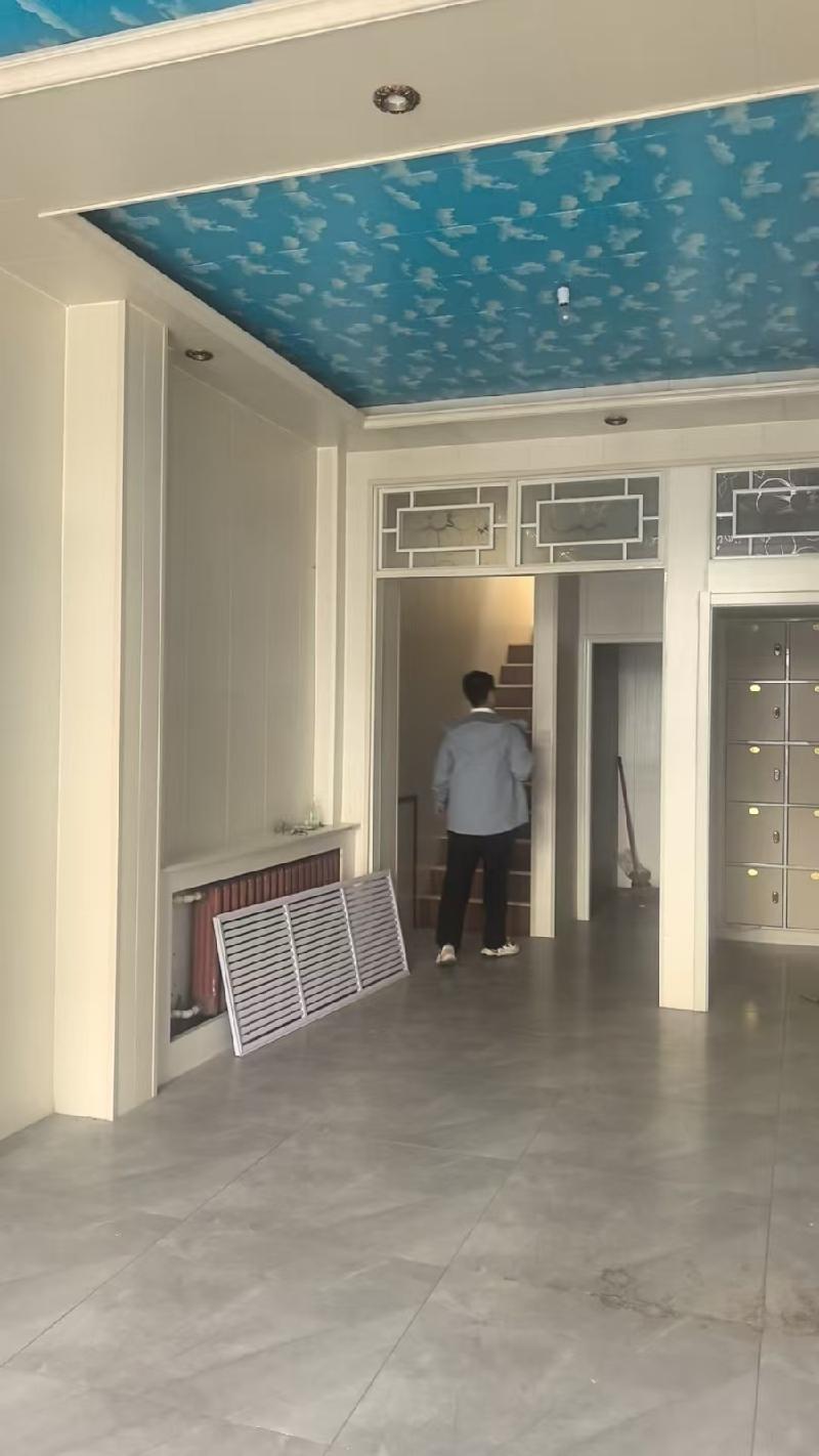 内蒙古自治区呼和浩特市察素齐镇呼包路南全胜路西老干局商住楼12号门市询价项目