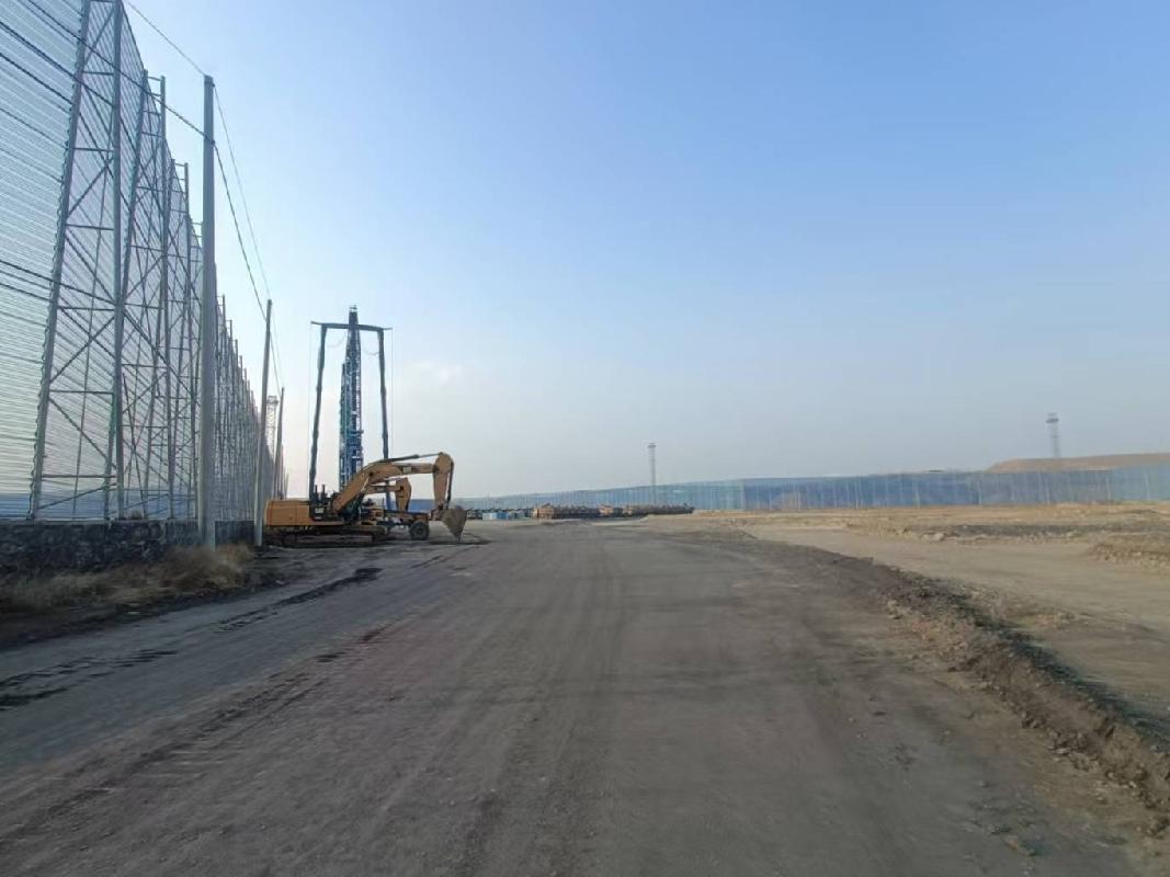 位于清水河县窑沟乡城湾村的房屋建筑物、构筑物(占地面积约6274平方米)转让
