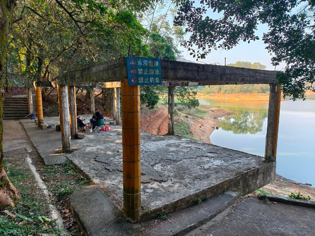桂平市西山风景名胜区露天长廊商铺（西山水库边）公开招租项目