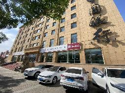 包头市东河区巴彦塔拉大街木材公司院办公用房第四、五、六层房产招租（年租金底价412000元/年，租期：5年）（中国银行股份有限公司包头分行）(国资监测编号GR2025NM1007949)