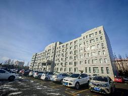 锡林浩特市巴办达布希勒特社区办公楼及车库出租（年出租底价200000元，租期5年）