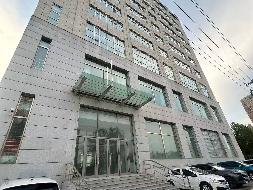 龙江银行股份有限公司齐齐哈尔分行部分办公用房出租交易公告(国资监测编号GR2025HL2007127)