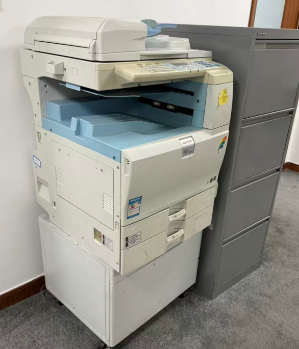 一批电脑、投影仪、复印机等转让（内蒙古禹顺酒店管理有限公司呼和浩特假日酒店）(国资监测编号GR2025NM1007951)