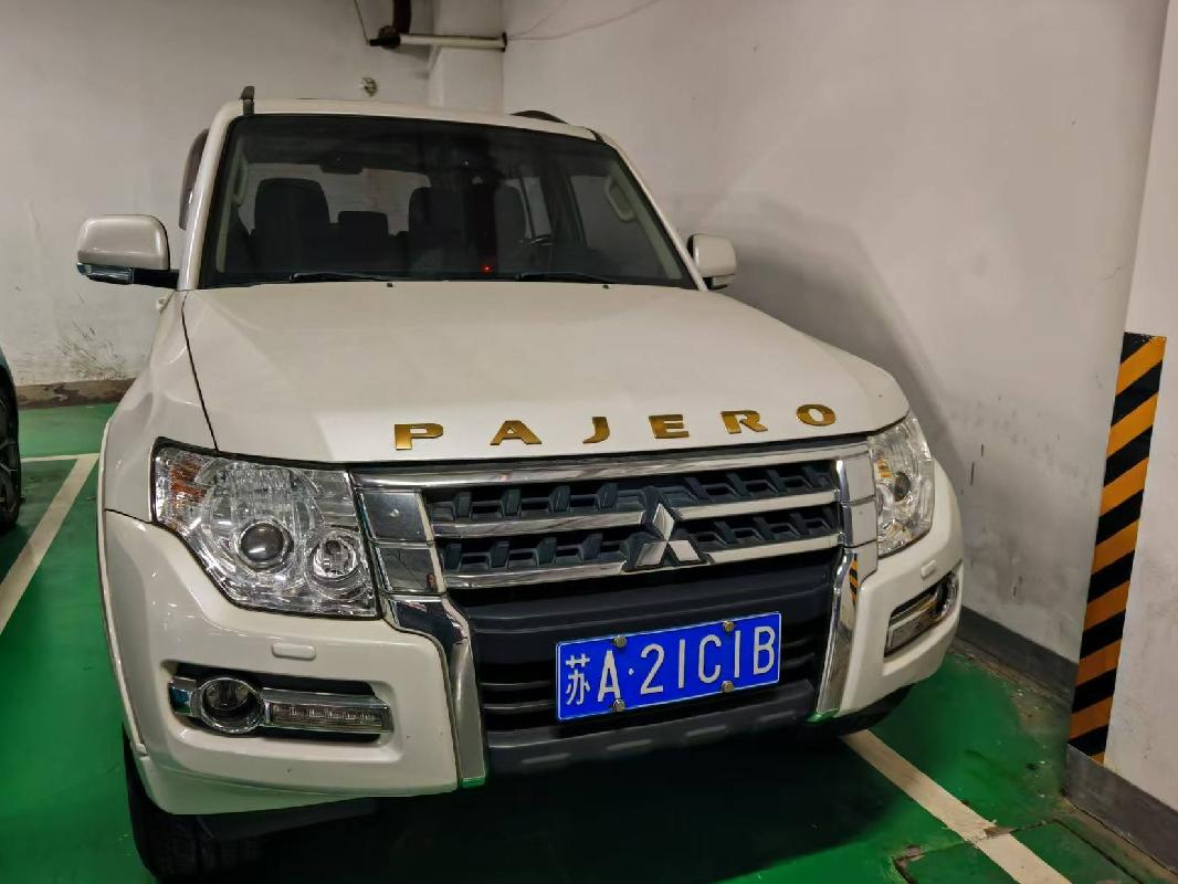 一辆帕杰罗牌汽车（苏A21C1B）公开转让(国资监测编号GR2025JS1008176)