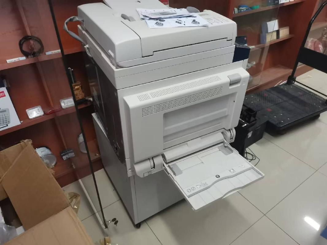 一批电脑、扫描仪、办公桌椅等废旧物资公开转让（中国人民政治协商会议乌兰察布市委员会办公室）(国资监测编号GR2025NM1008165)