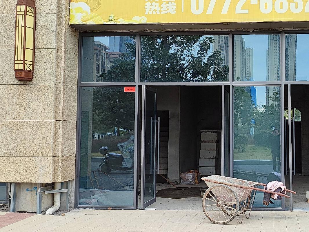 [柳州市]柳州市鹿寨县鹿寨镇元宝路11号蓝城祥鹿城9栋12室商铺招租项目