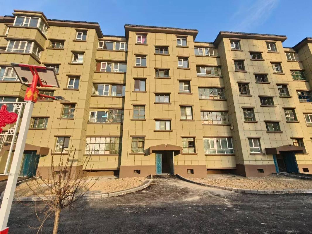 [伊犁哈萨克自治州]新源县国投公司位于新源县文化路057号县委家属院3单元502室约64.92㎡对外招租，租期三年