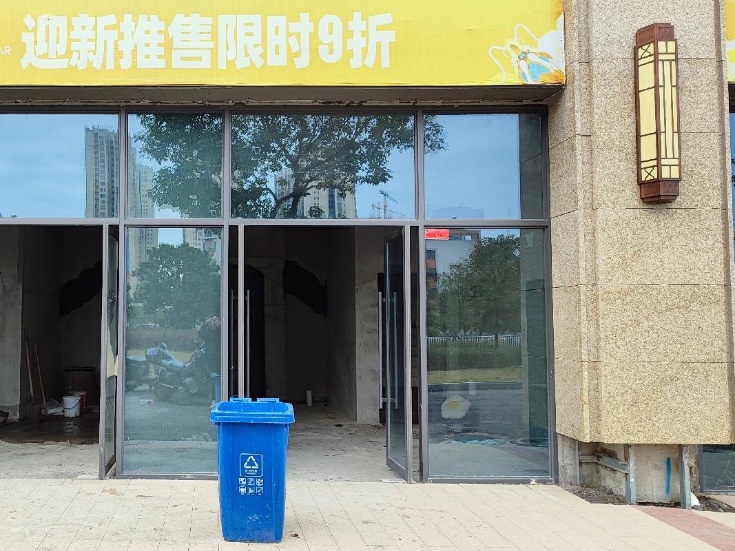 柳州市鹿寨县鹿寨镇元宝路11号蓝城祥鹿城9栋9室商铺招租项目