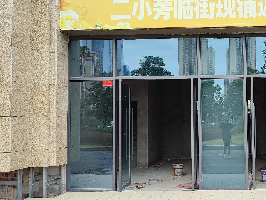 [柳州市]柳州市鹿寨县鹿寨镇元宝路11号蓝城祥鹿城9栋14室商铺招租项目